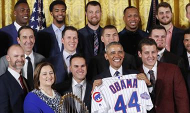 /deportes/obama-rinde-homenaje-a-los-cachorros-de-chicago/39810.html